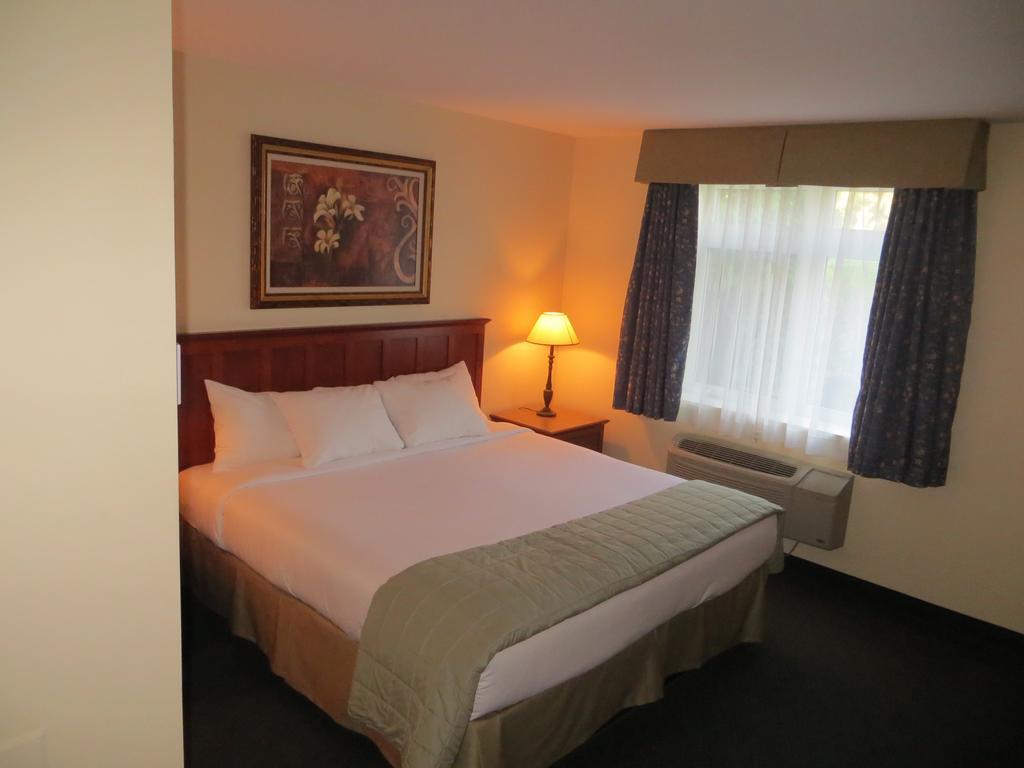 Hotel St-Bernard Saint-Bernard-de-Lacolle 客房 照片