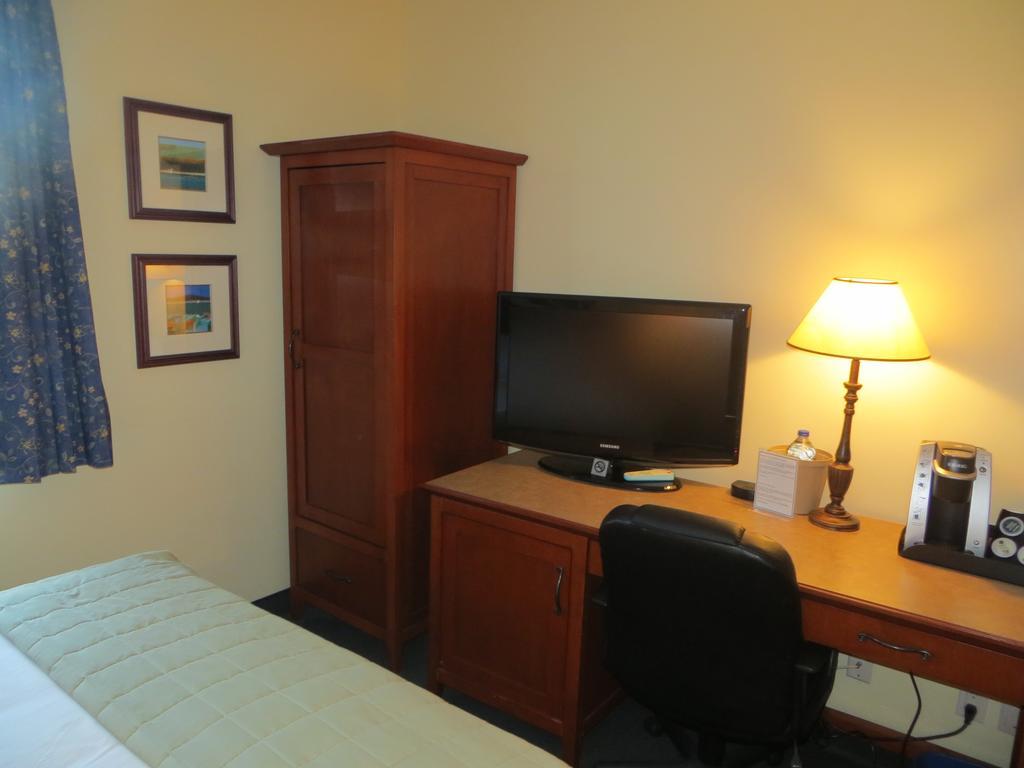 Hotel St-Bernard Saint-Bernard-de-Lacolle 客房 照片