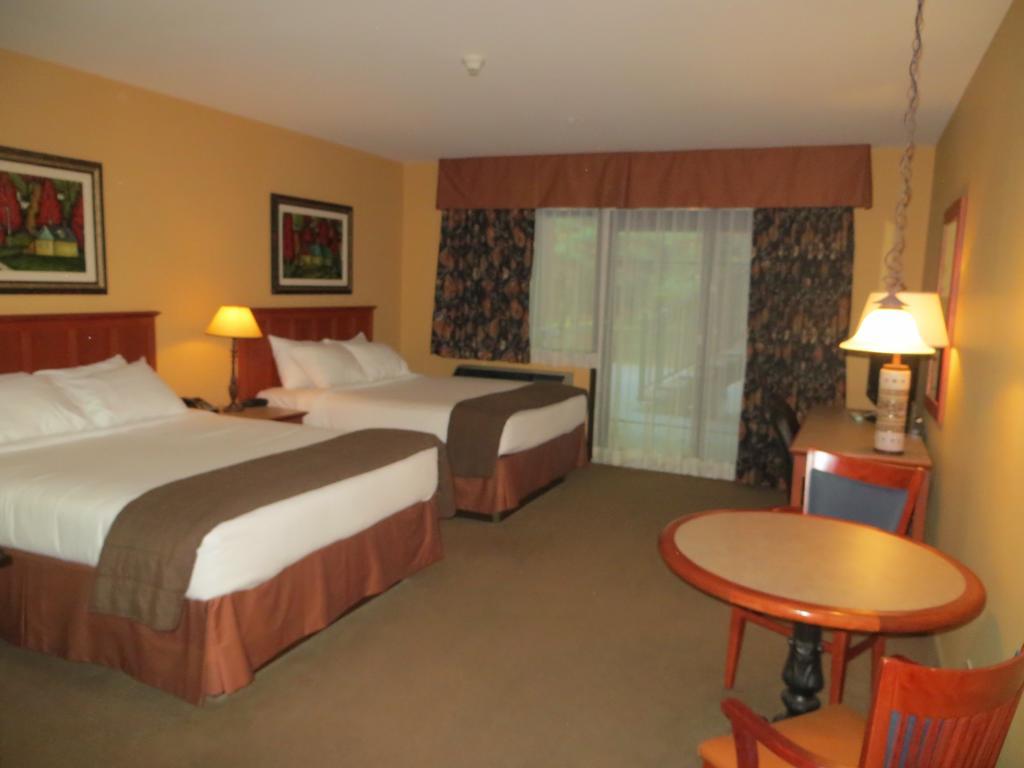 Hotel St-Bernard Saint-Bernard-de-Lacolle 客房 照片
